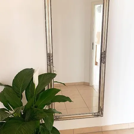 Ruhige Wohnung In Zentraler Lage - Quiet Flat In A Central Location Magdeburgo Exterior foto