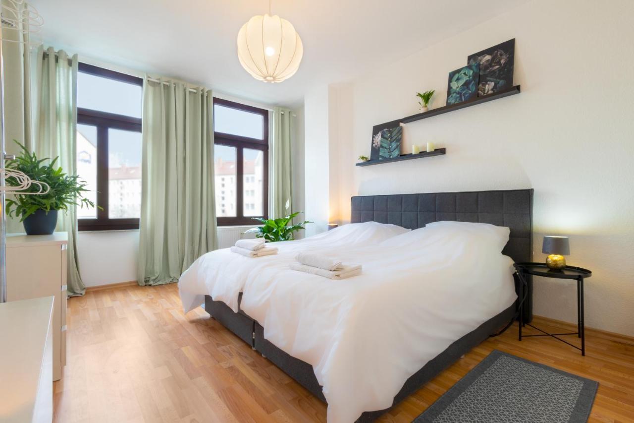 Ruhige In Zentraler Lage - Quiet Flat In A Location Apartment